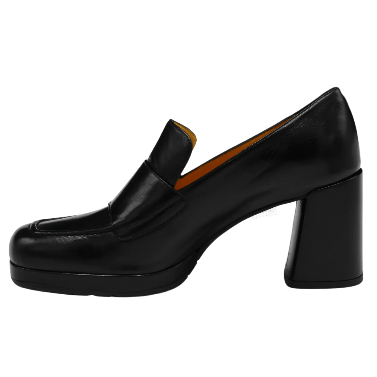 W232022 Heeled Loafer